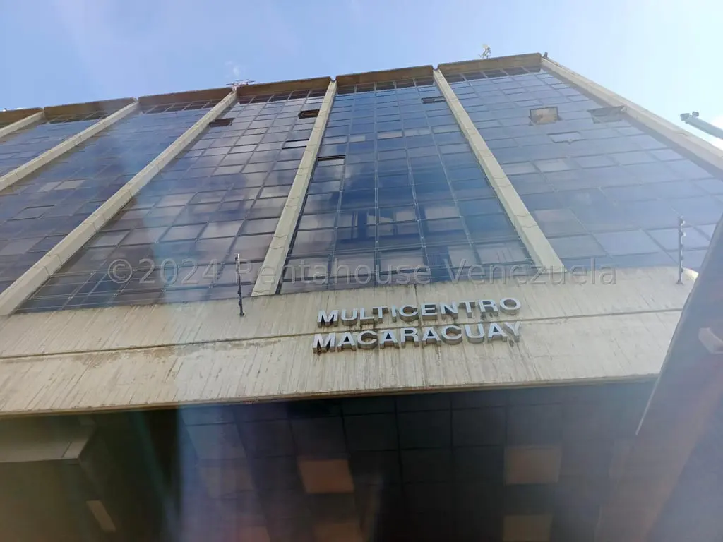 Oficina en Macaracuay, Caracas - 1