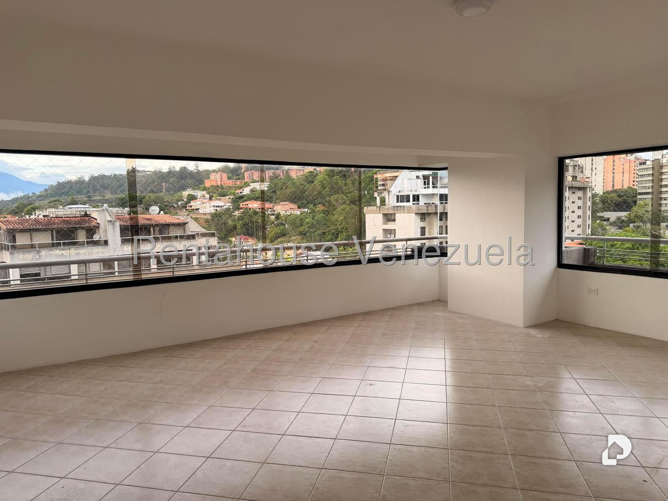 Penthouse en Las Esmeraldas, Caracas