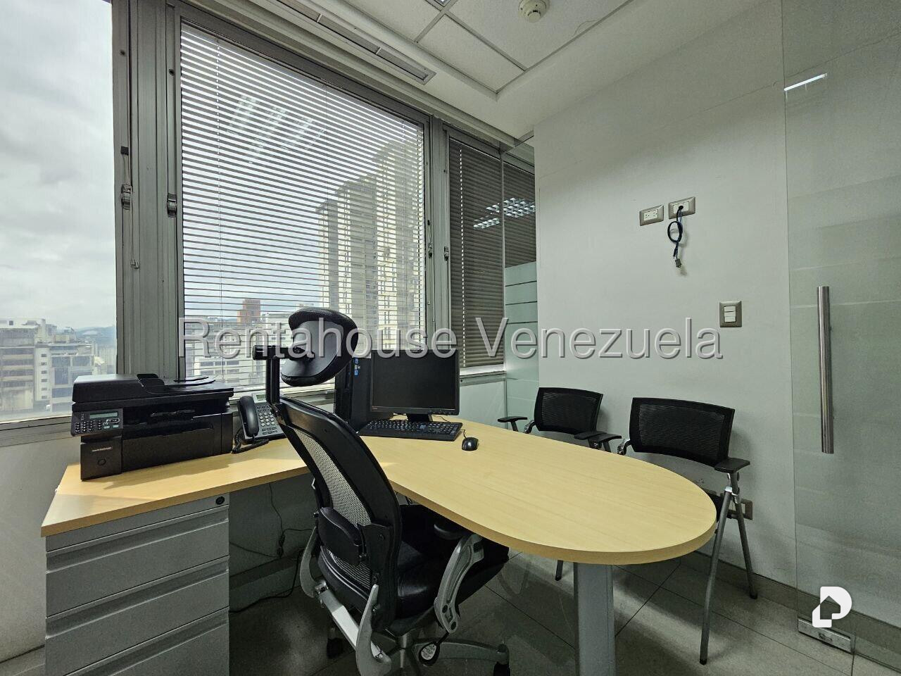 Oficina en Parroquia La Candelaria, Caracas – 23