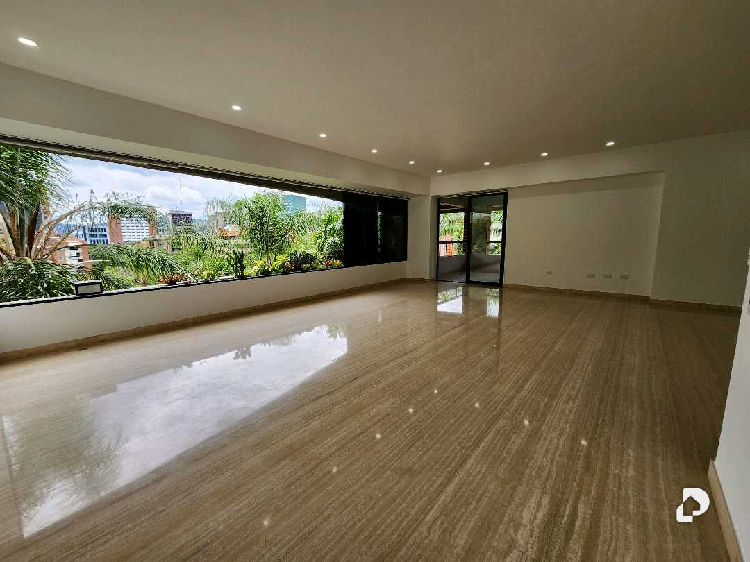 Apartamento en Campo Alegre, Caracas – 8