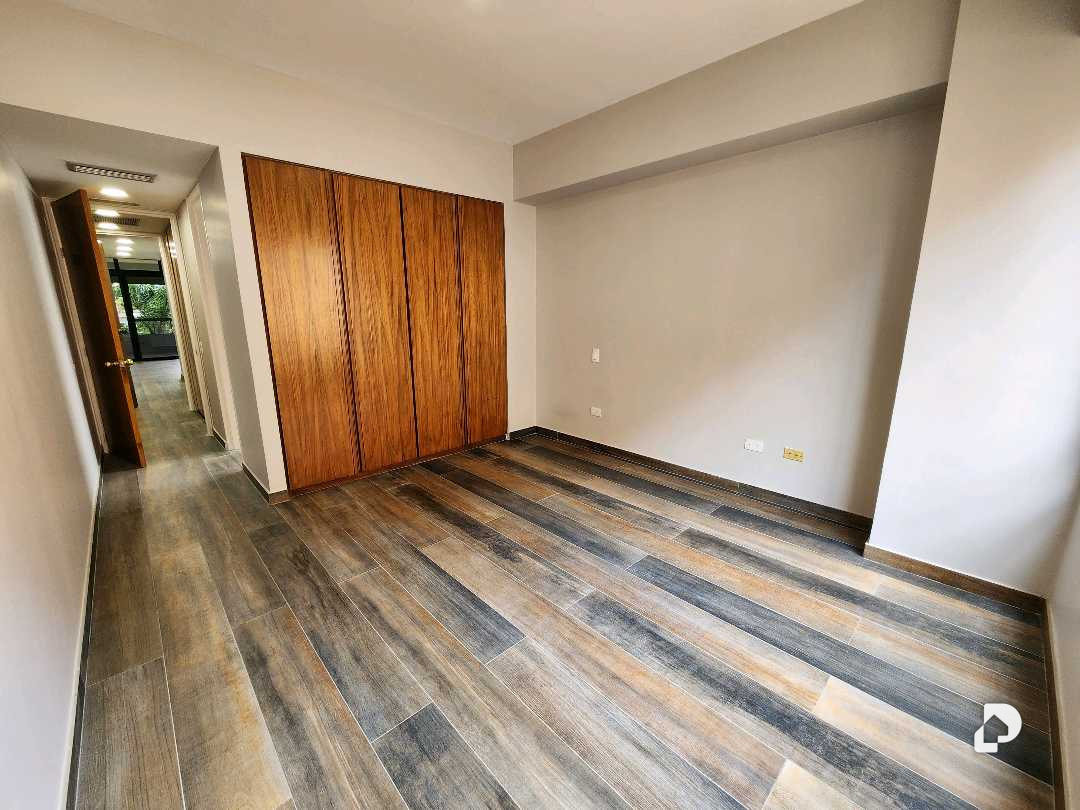 Apartamento en Campo Alegre, Caracas – 25