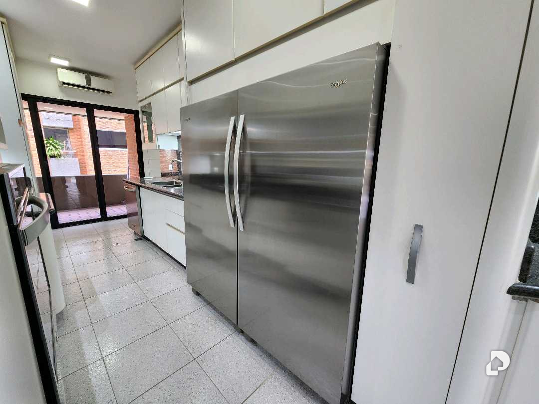 Apartamento en Campo Alegre, Caracas – 30