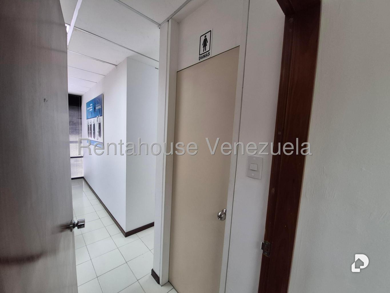 Oficina en Prados del Este, Caracas – 18