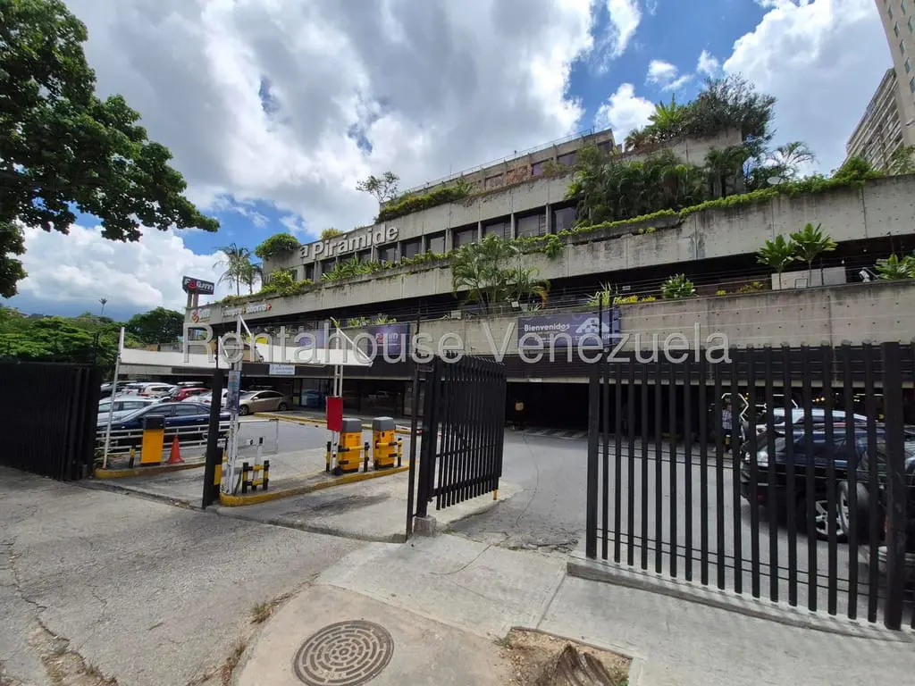 Oficina en Prados del Este, Caracas - 1