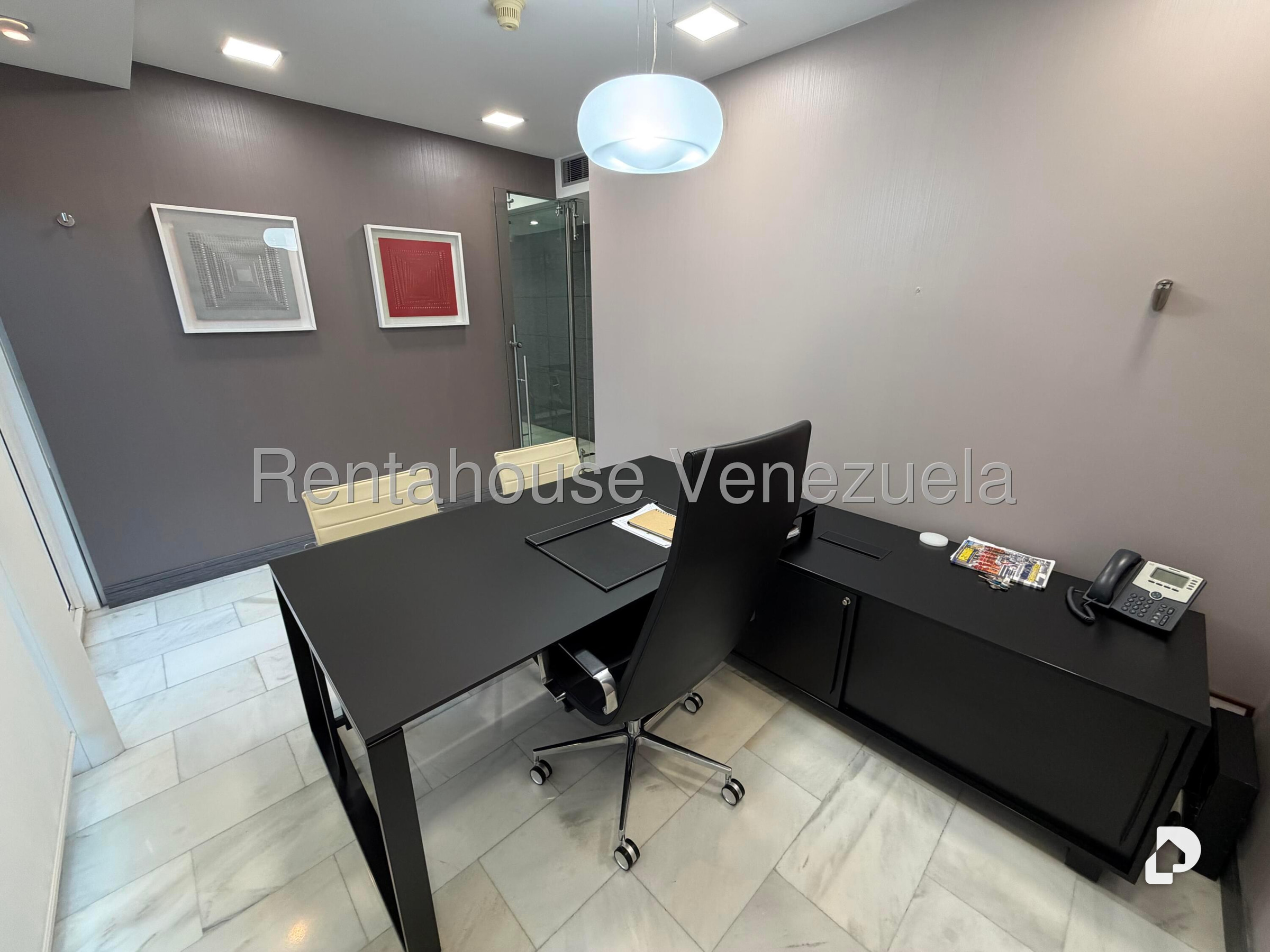 Oficina en Las Mercedes, Caracas