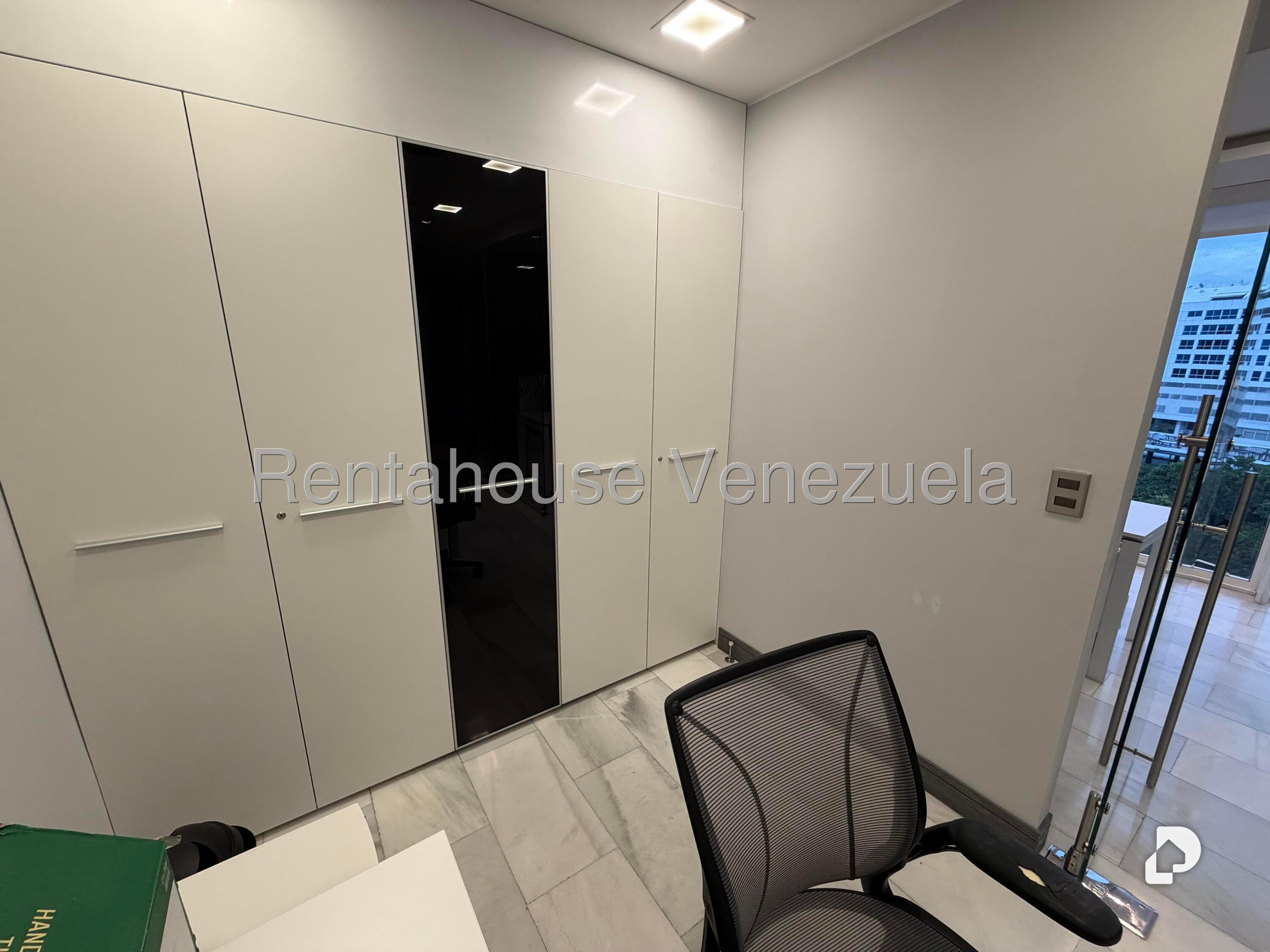 Oficina en Las Mercedes, Caracas