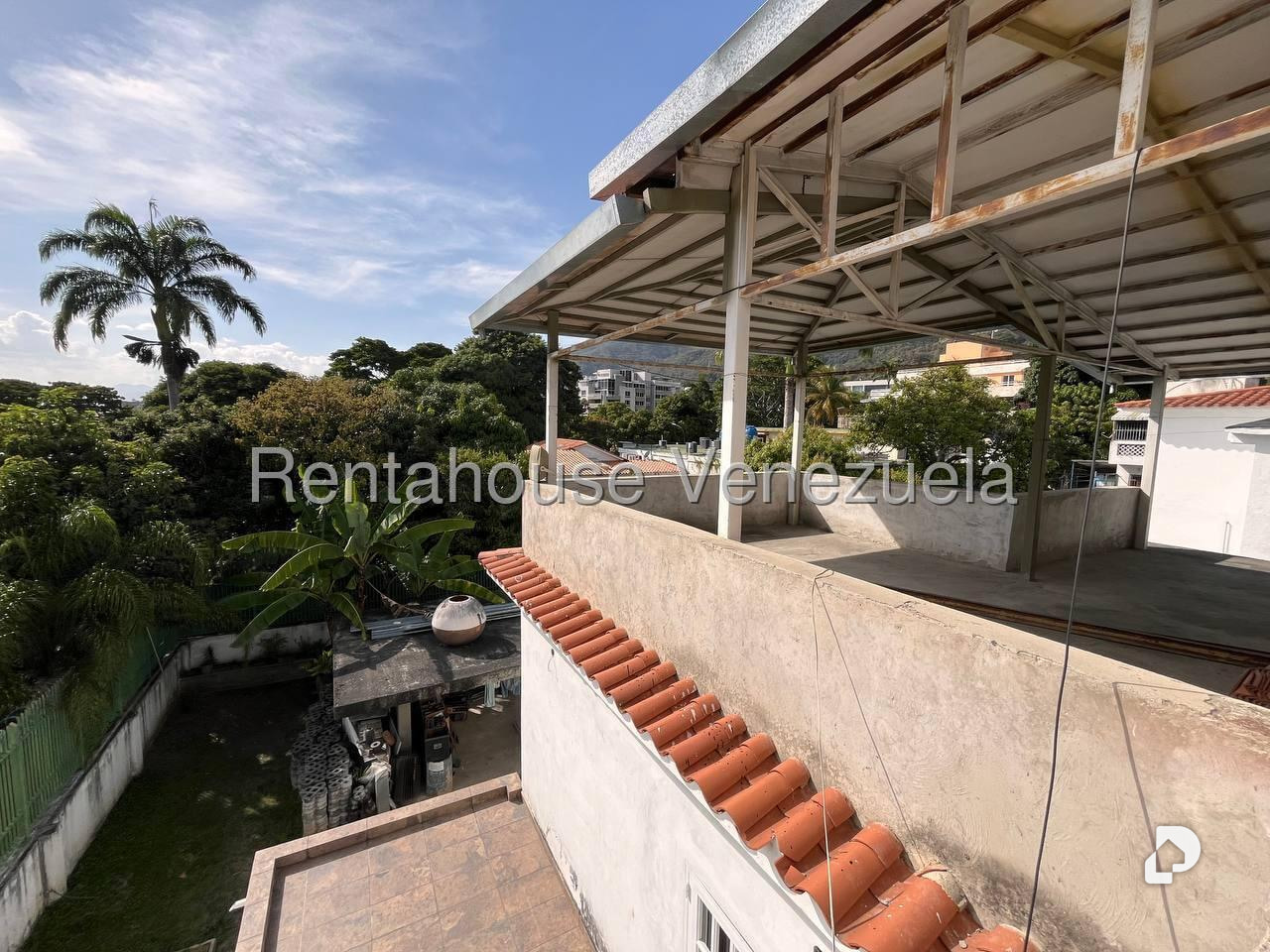 Casa en Altamira, Caracas – 23