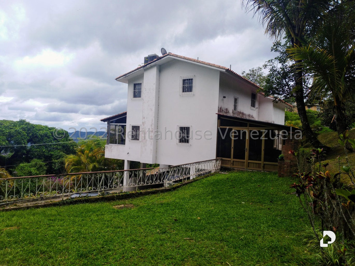 Casa en Oripoto, Caracas – 29