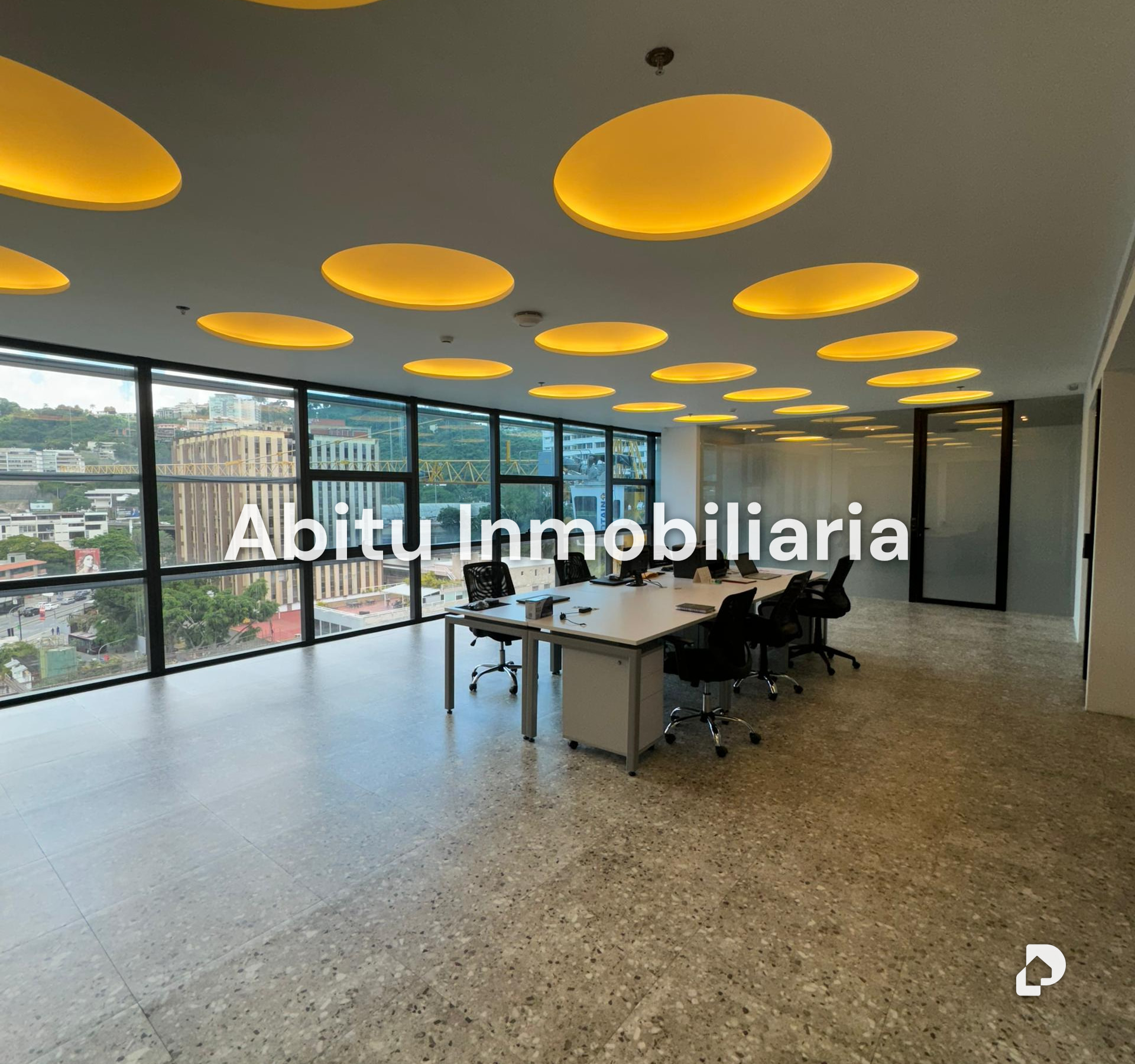 Oficina en Las Mercedes, Caracas – 1