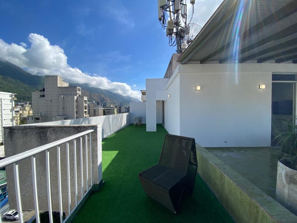 Apartamento en Los Palos Grandes, Caracas - 1