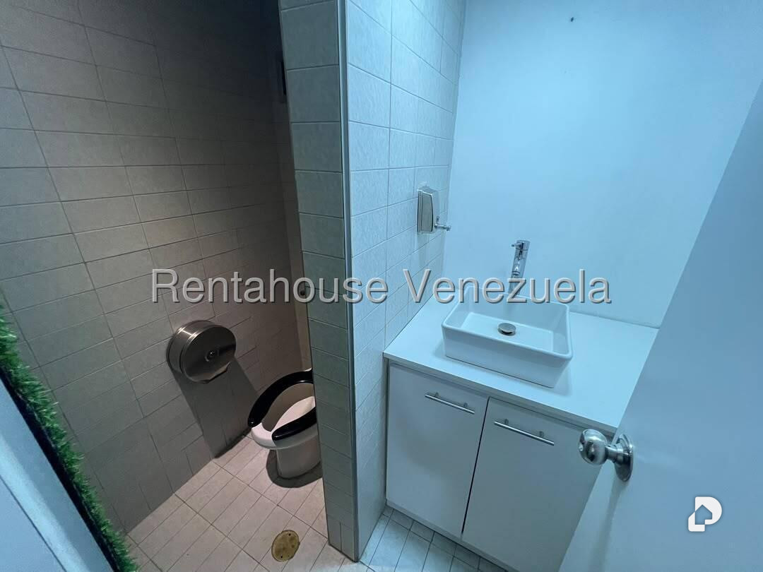 Oficina en El Recreo, Caracas – 13