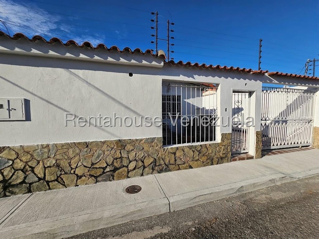 Casa en Villa Ahtenea, Maracay - 1
