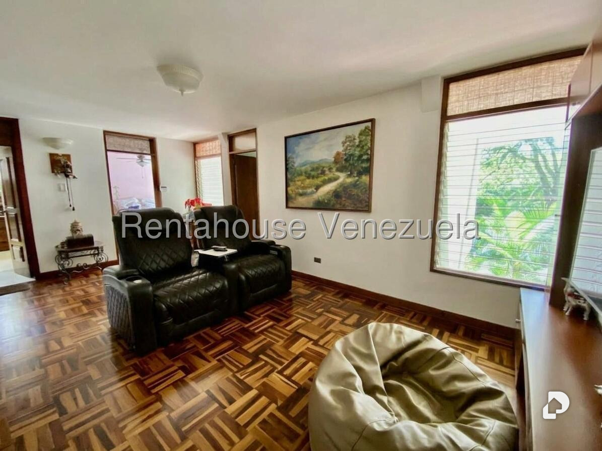 Casa en Lomas De La Trinidad, Caracas – 19