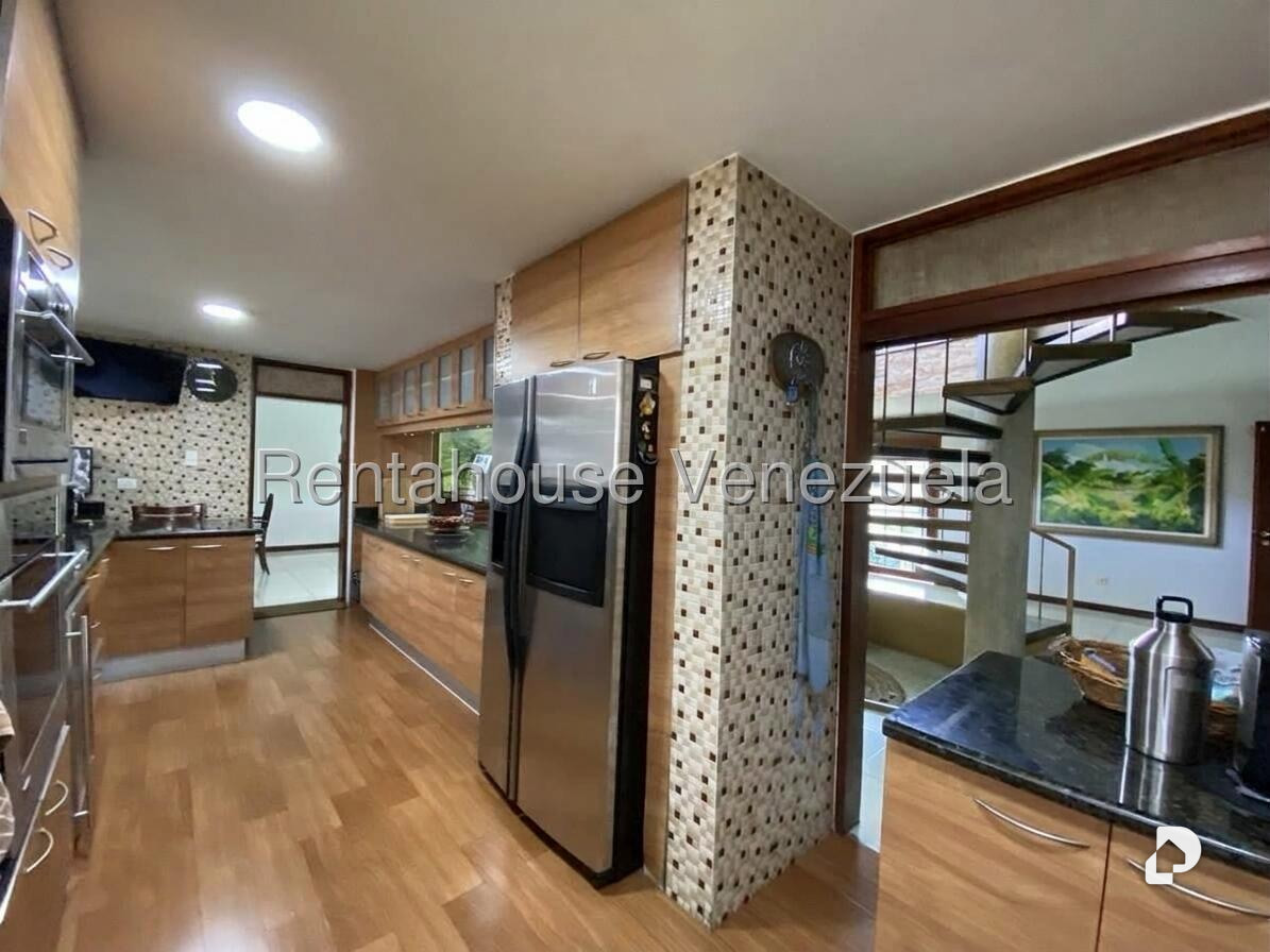 Casa en Lomas De La Trinidad, Caracas – 12