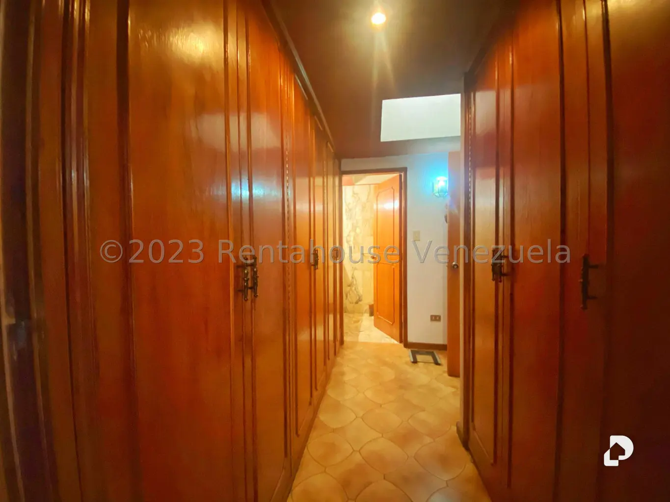 Casa en Miranda, Caracas – 24