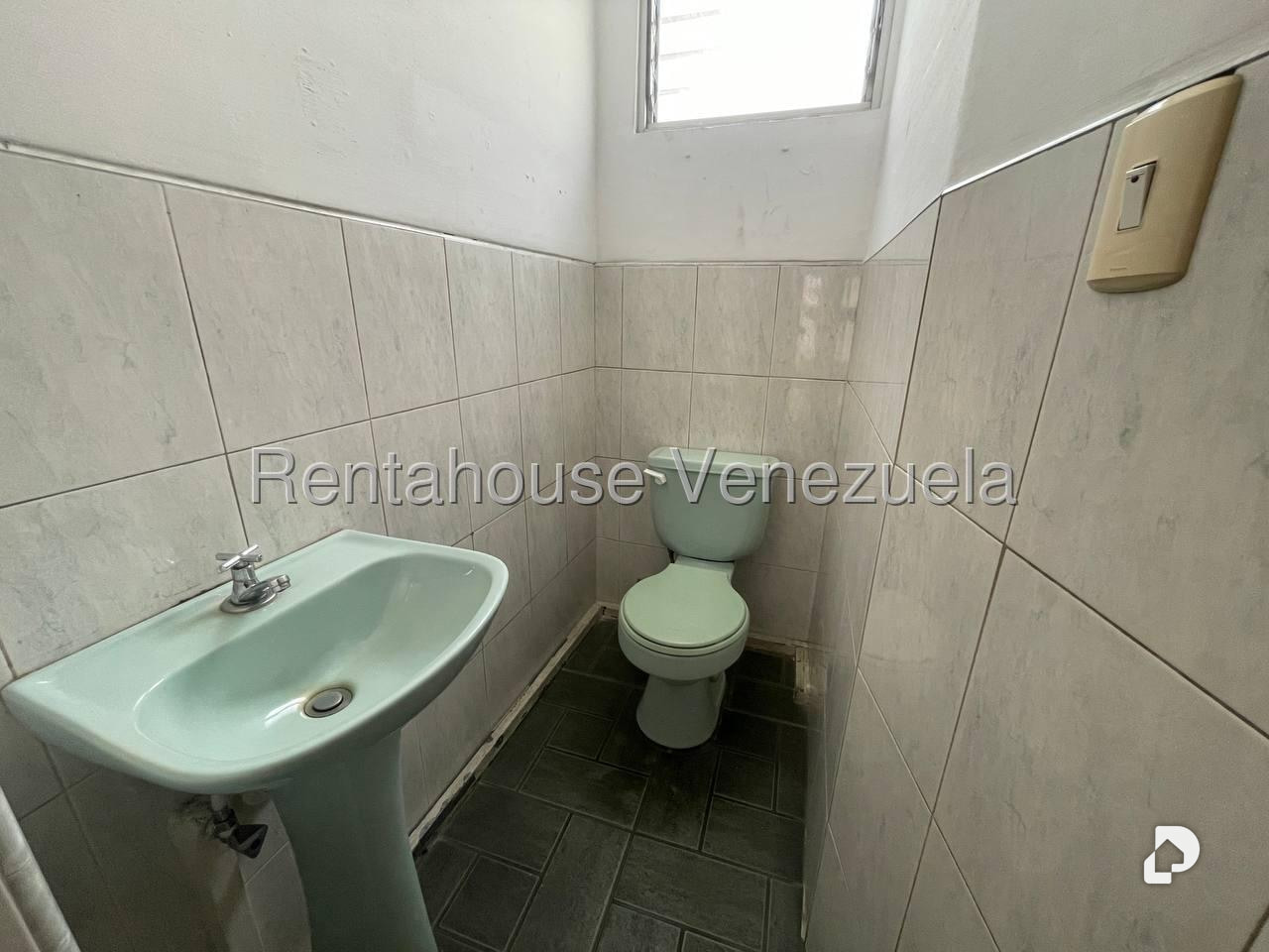 Oficina en El Rosal, Caracas – 12