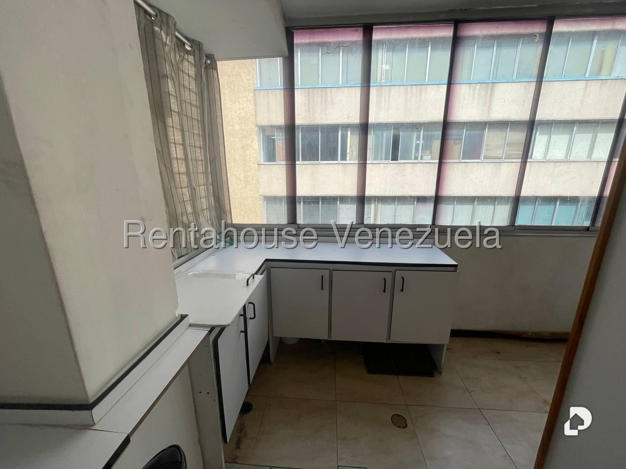 Oficina en El Rosal, Caracas – 5