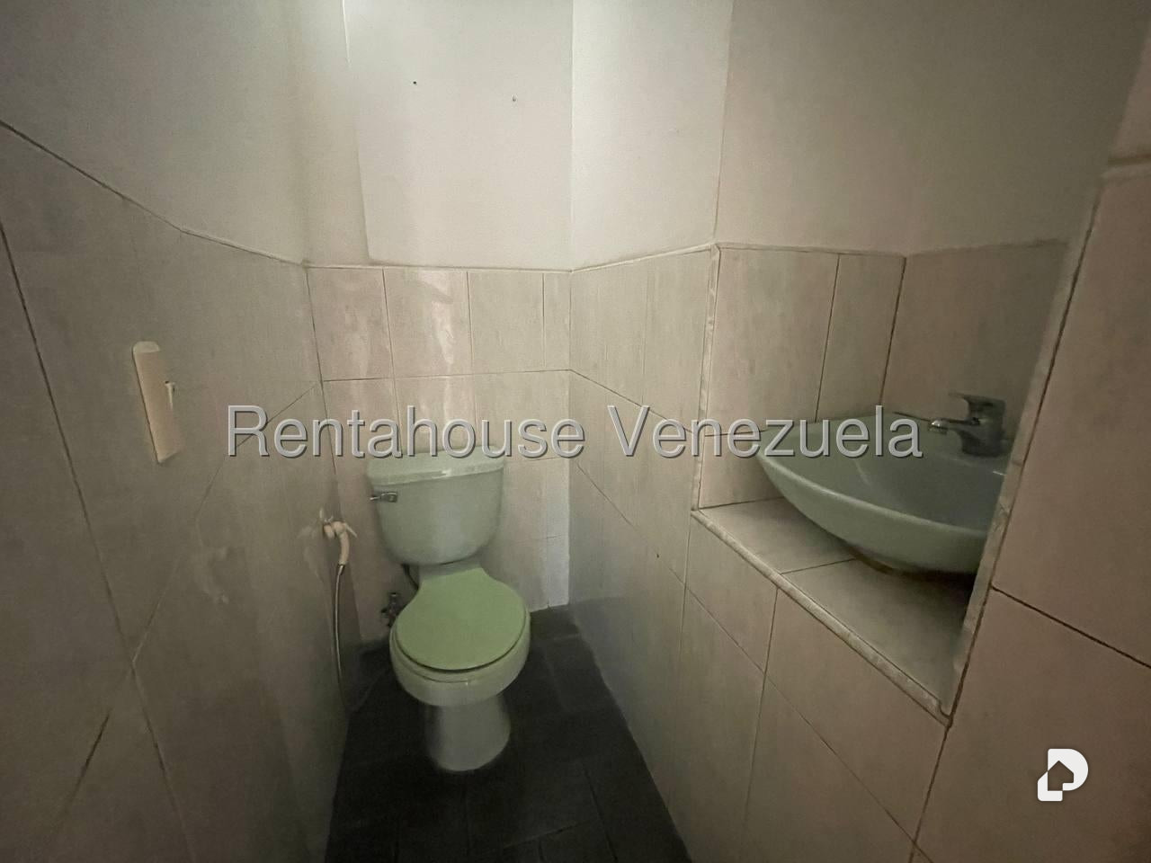 Oficina en El Rosal, Caracas – 11