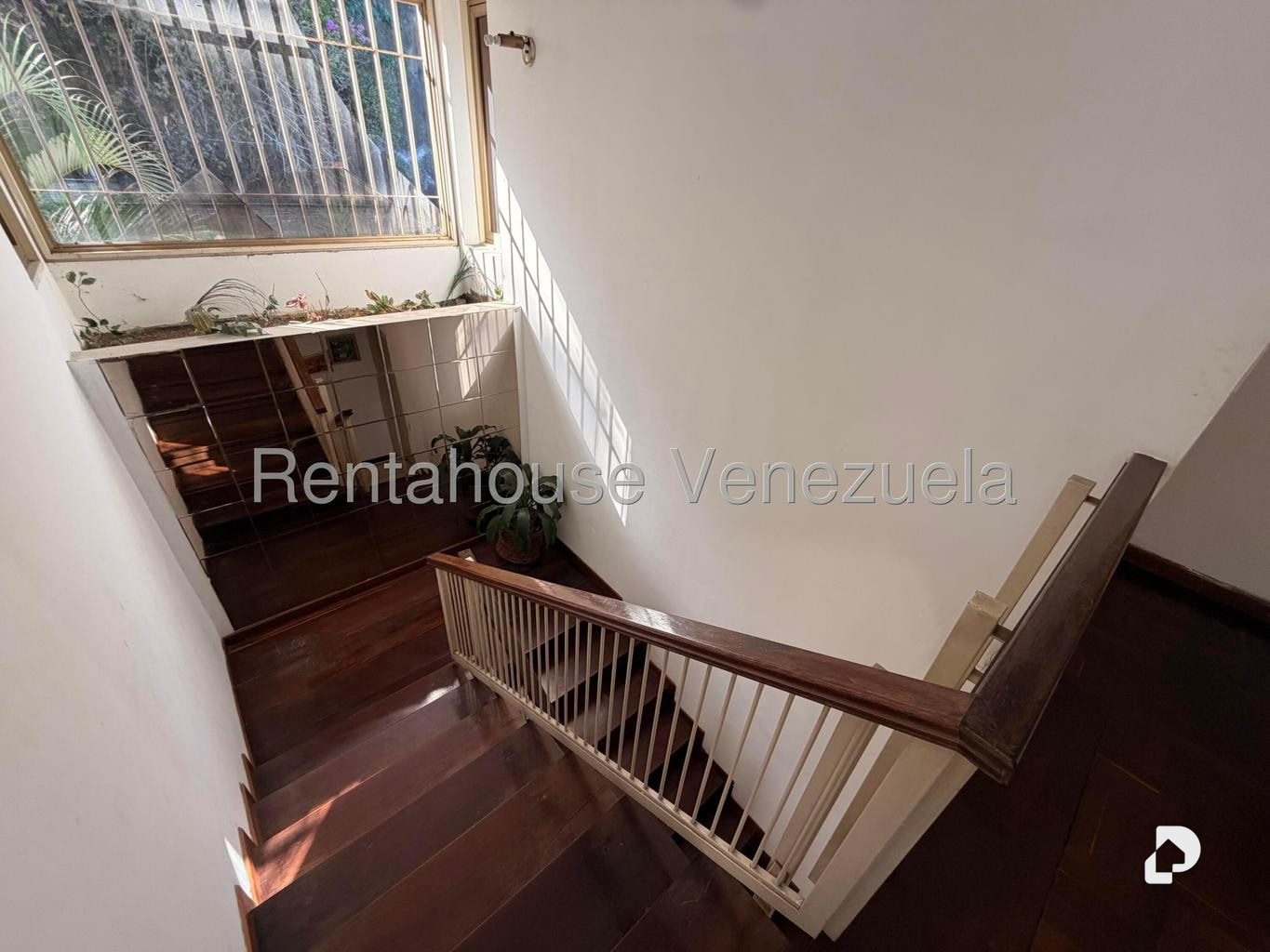House in Colinas del Tamanaco, Caracas – 18