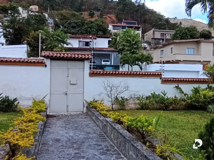 Casa en Prados del Este, Baruta – 12