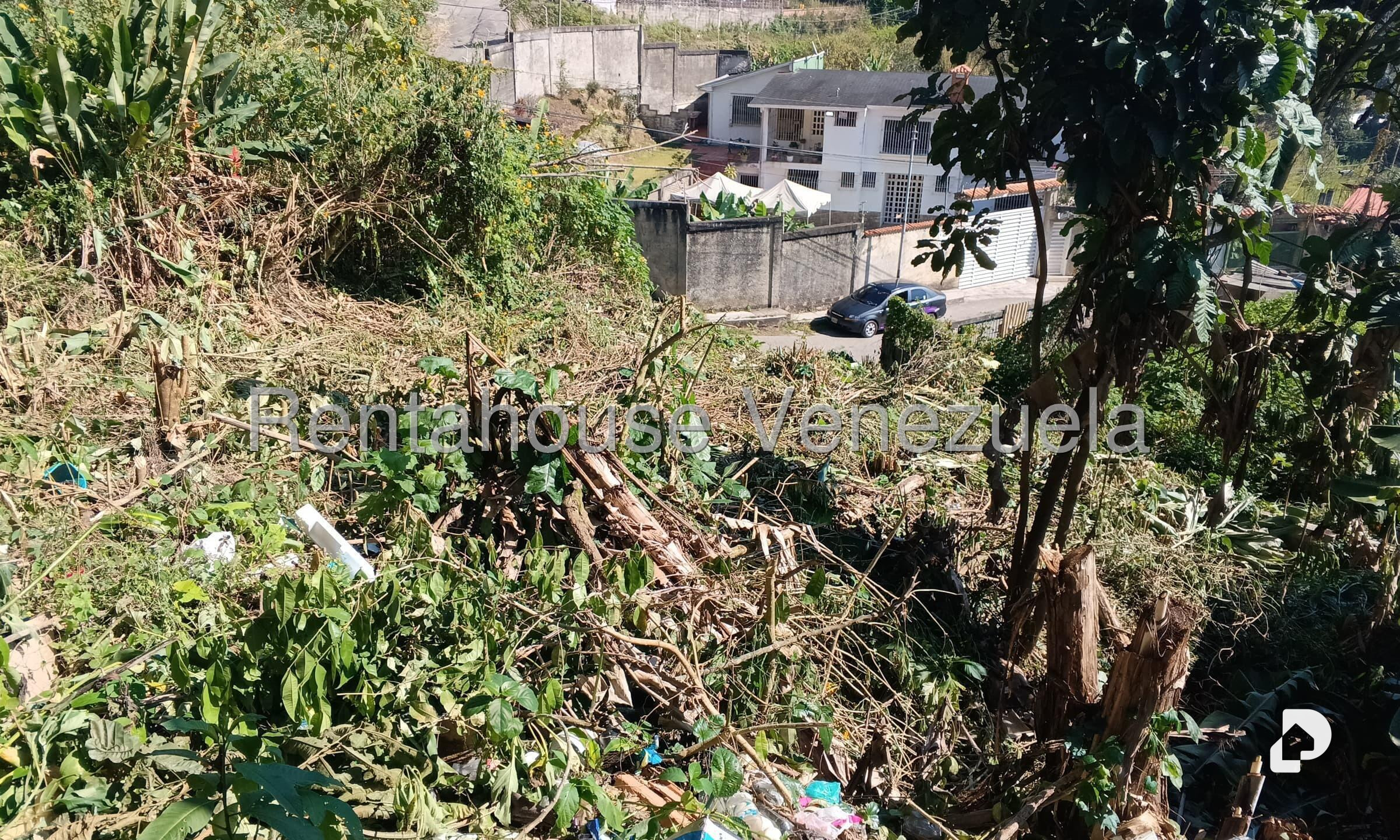 Terreno en Hoyo de la Puerta, Caracas – 2