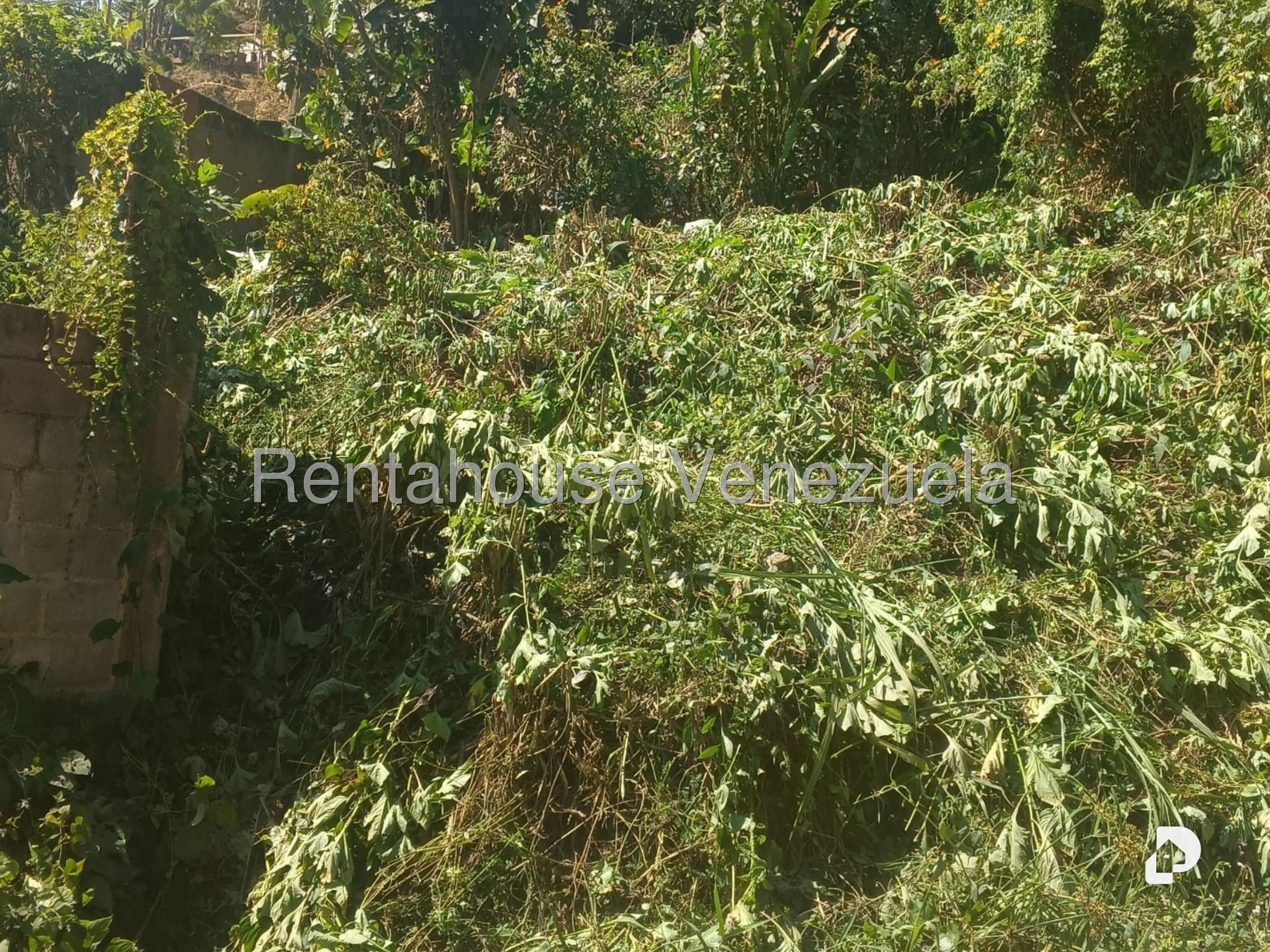 Terreno en Hoyo de la Puerta, Caracas – 12