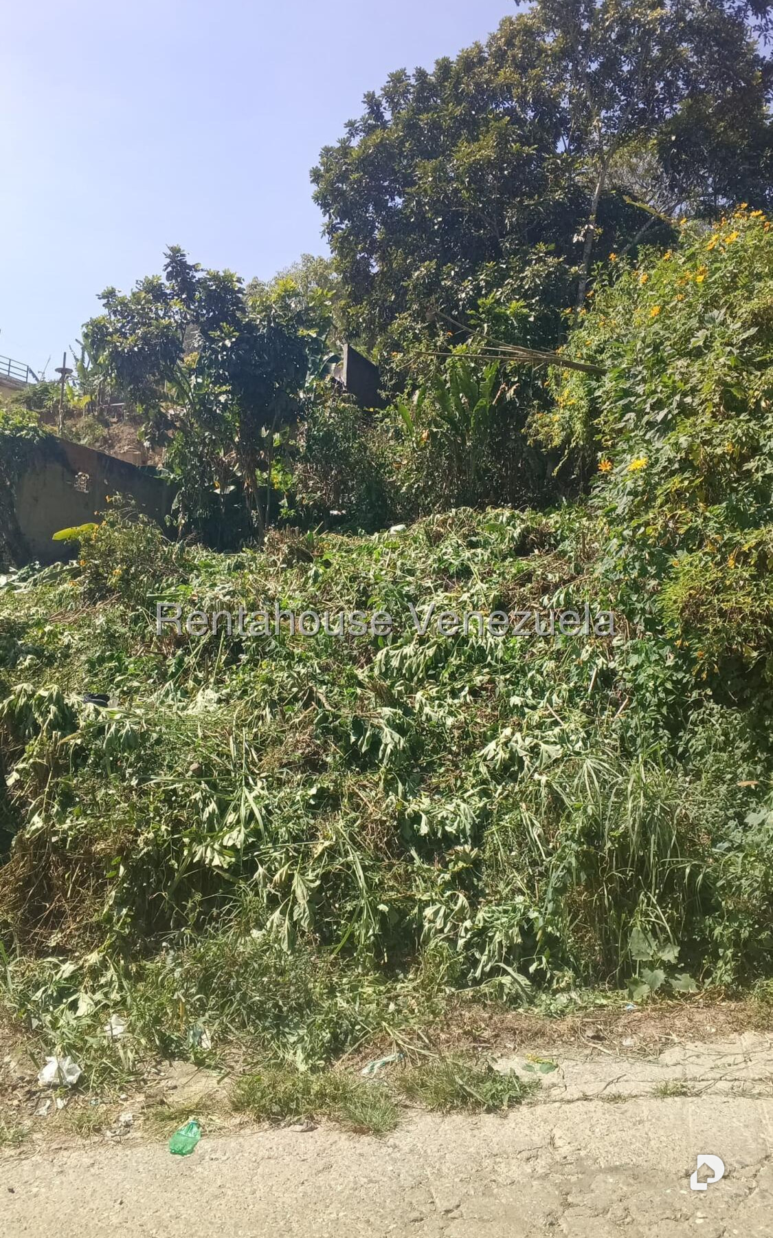 Terreno en Hoyo de la Puerta, Caracas – 13