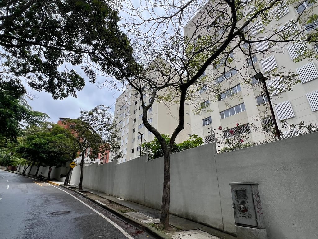 Apartamento en Las Esmeraldas, Caracas - 1