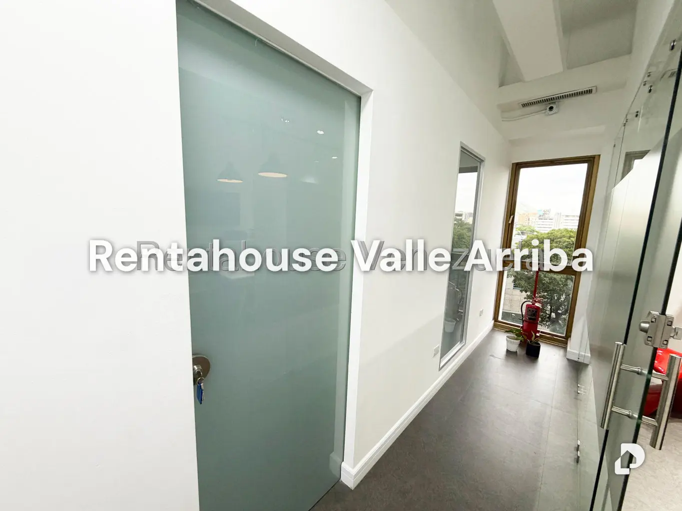 Office in Los Palos Grandes, Caracas – 4