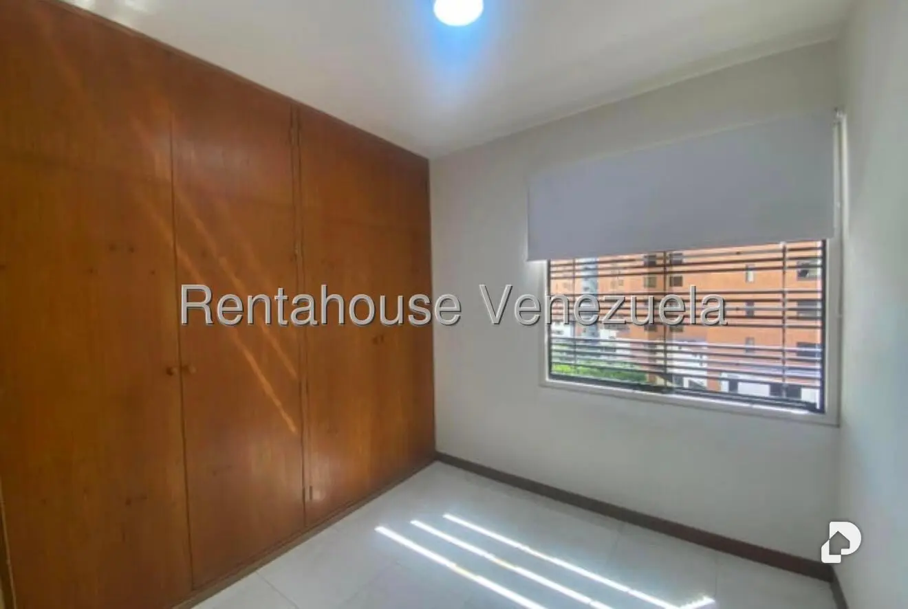 Apartamento en Lomas de La Alameda, Caracas – 11