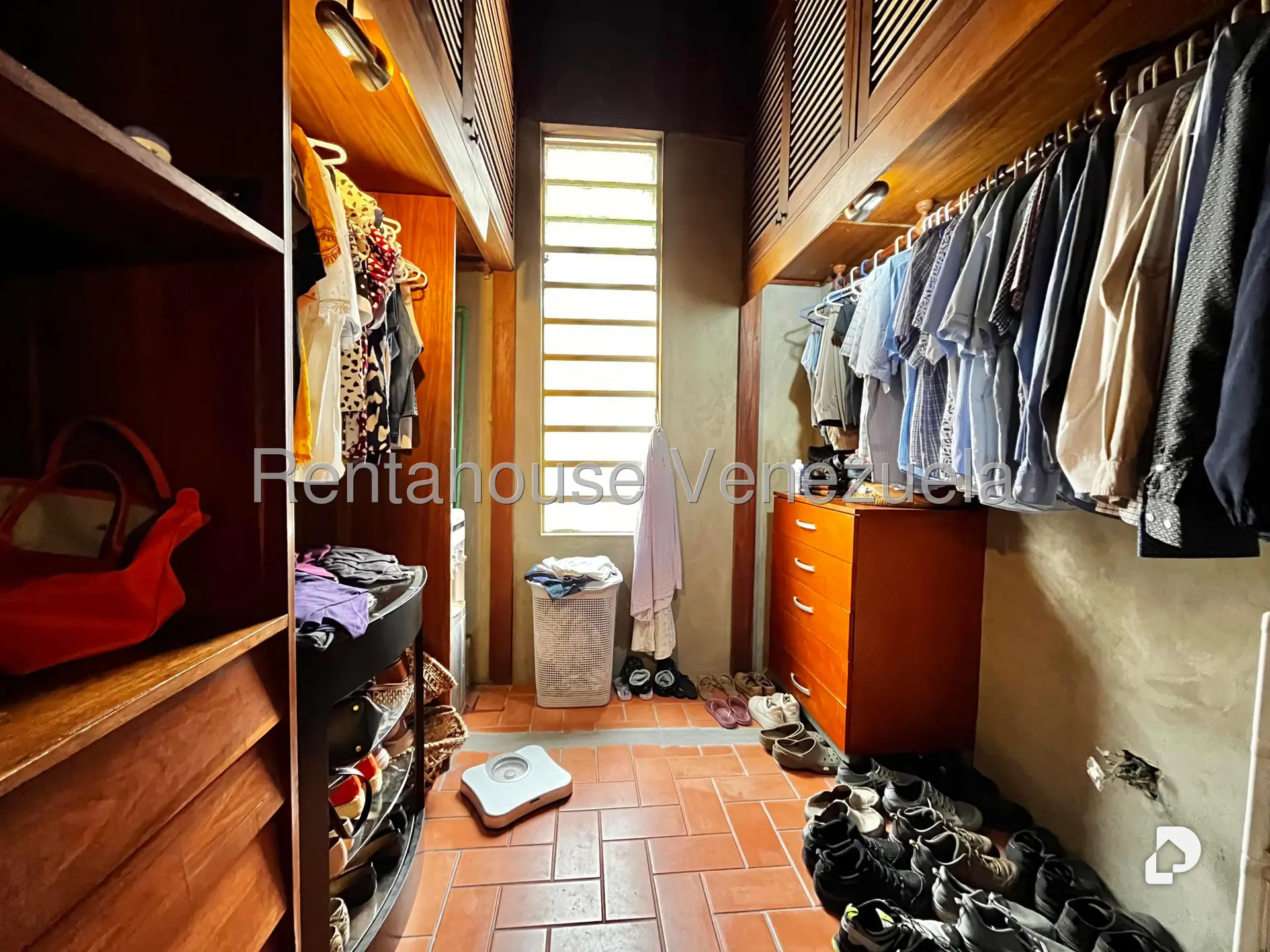 House in Prados del Este, Caracas – 56
