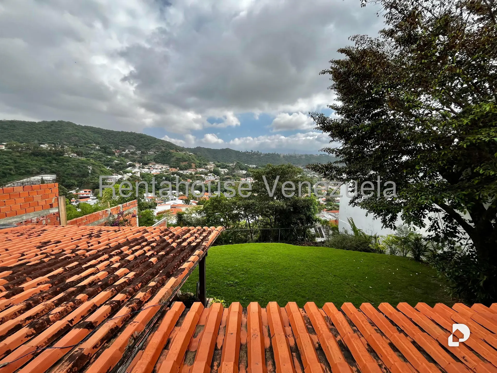 House in Prados del Este, Caracas – 47