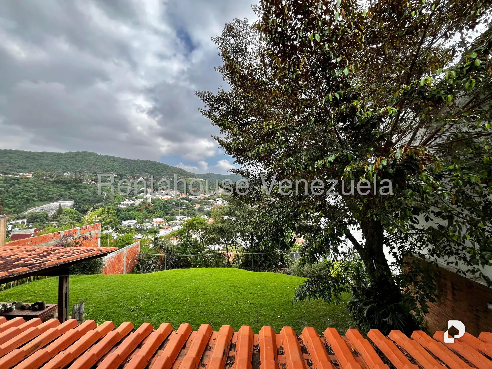 House in Prados del Este, Caracas – 44