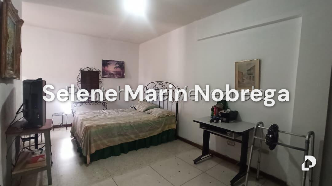 Casa en La Trinidad, Caracas – 17
