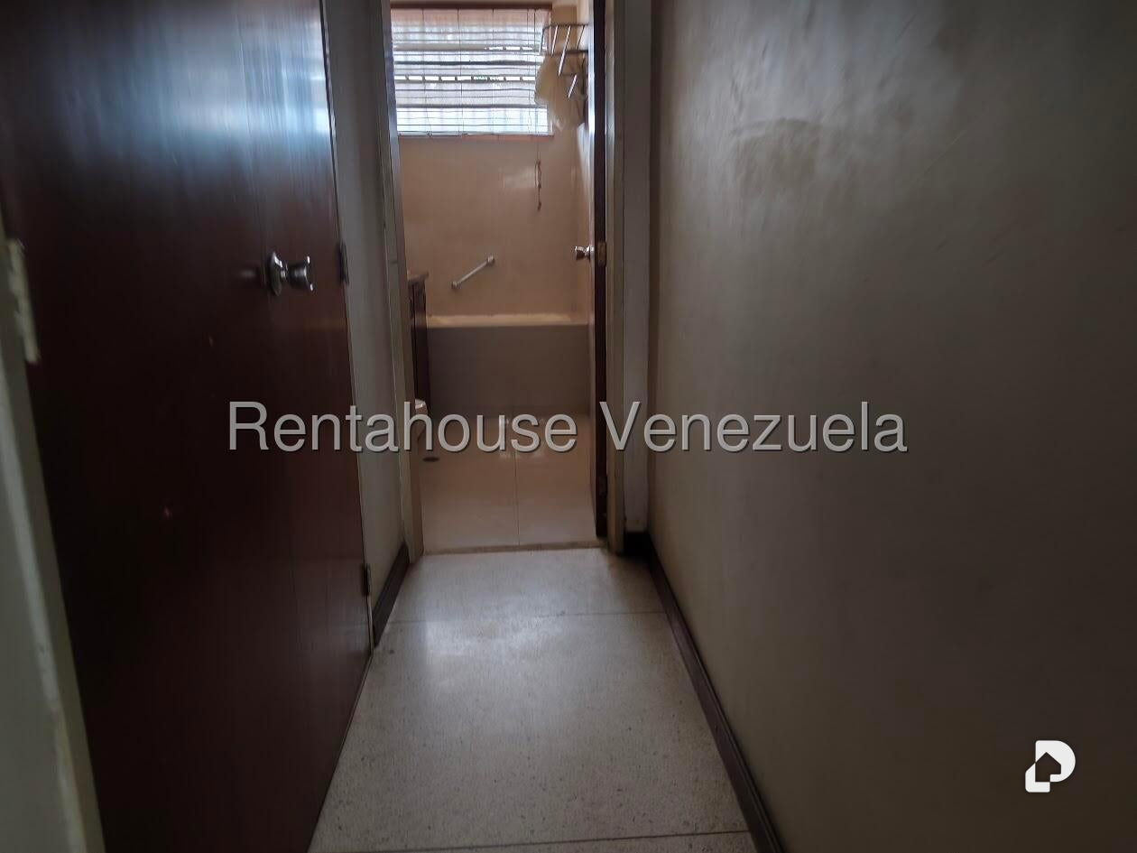 House in La California Sur, Caracas – 17