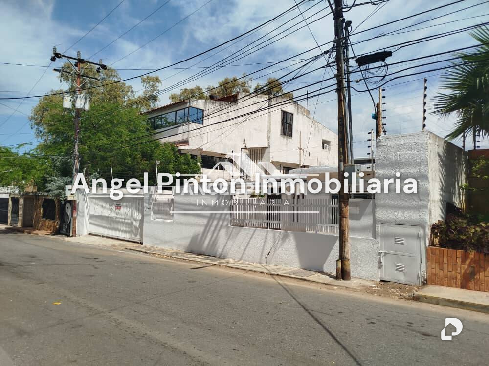 Casa en Avenida Bella Vista, Maracaibo – 14