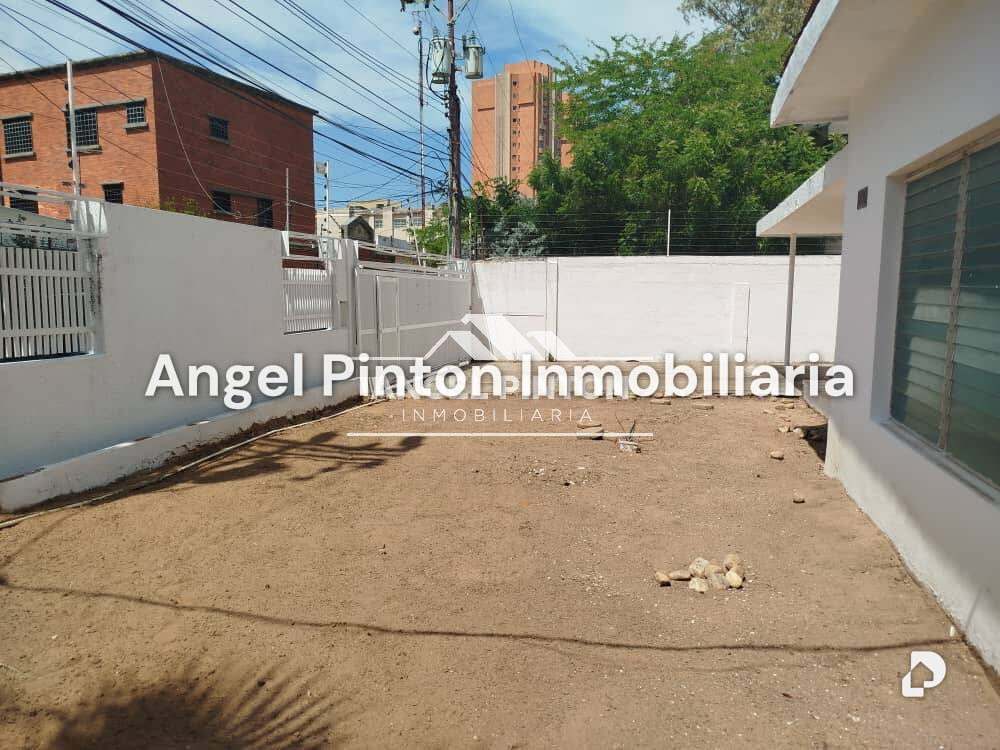 Casa en Avenida Bella Vista, Maracaibo – 13