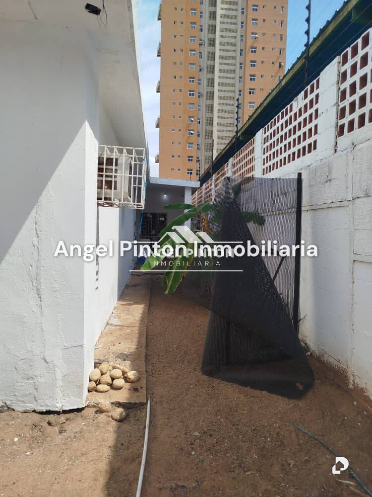 Casa en Avenida Bella Vista, Maracaibo – 11