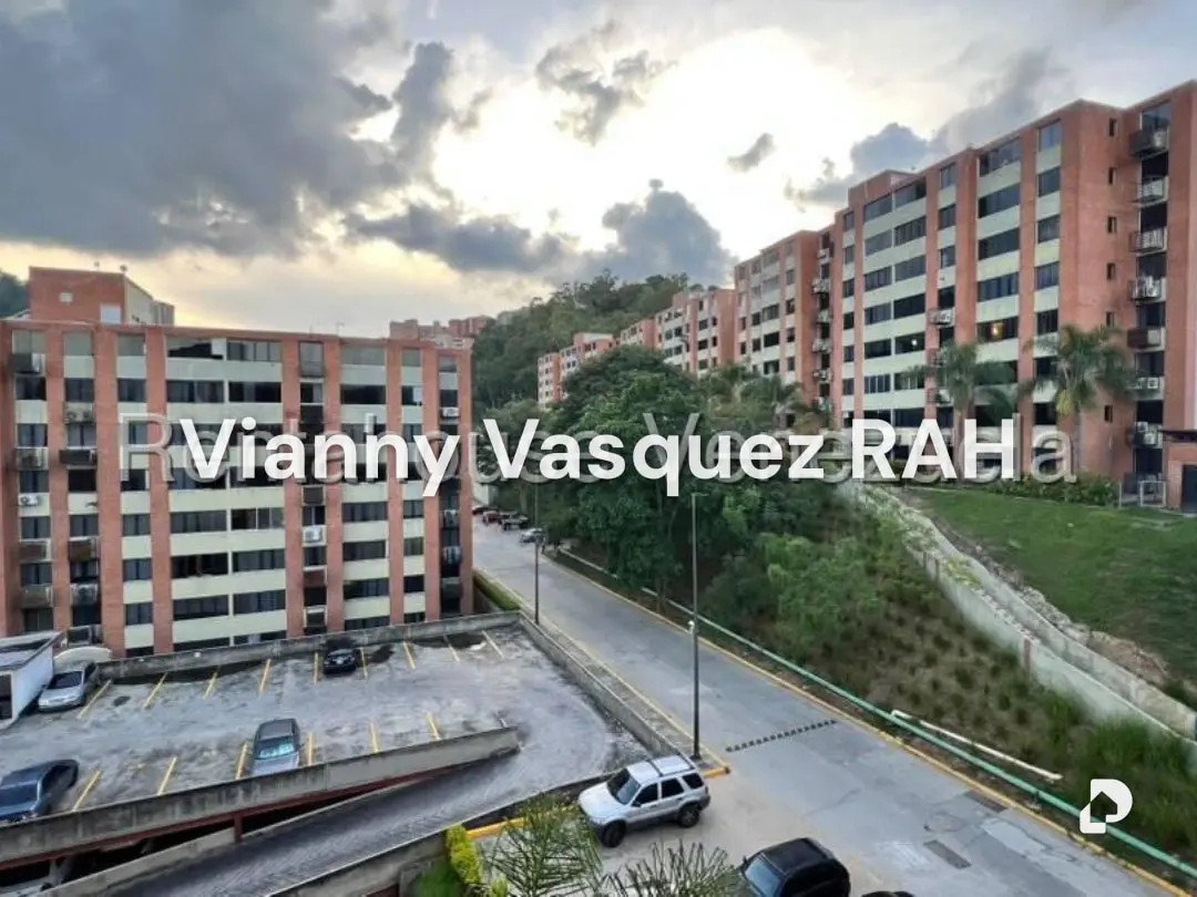 Apartamento en Los Naranjos Humboldt, Caracas – 3