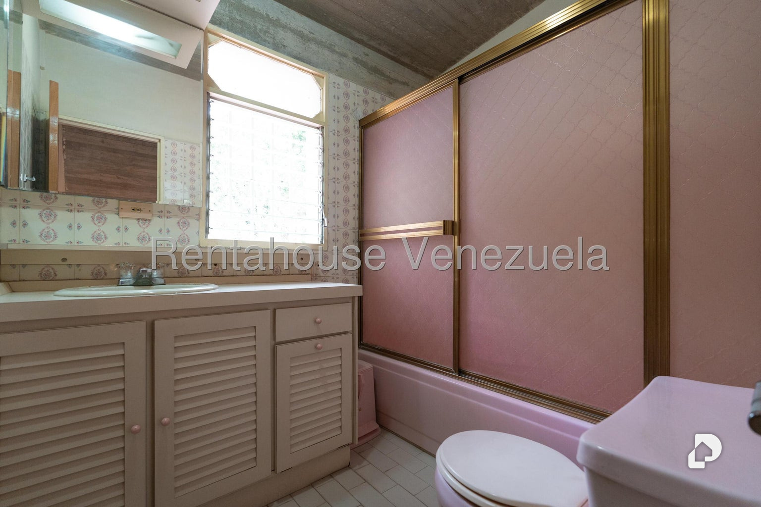 Casa en Alto Prado, Caracas – 29