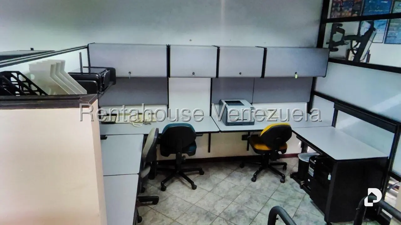 Office in Los Samanes, Caracas – 13