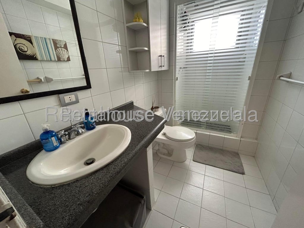 Apartamento en Las Mesetas de Santa Rosa de Lima, Caracas