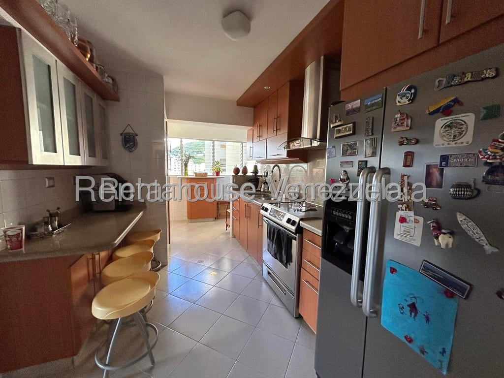 Apartamento en Las Mesetas de Santa Rosa de Lima, Caracas