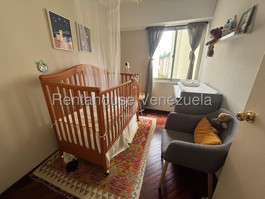 Apartamento en Las Mesetas de Santa Rosa de Lima, Caracas