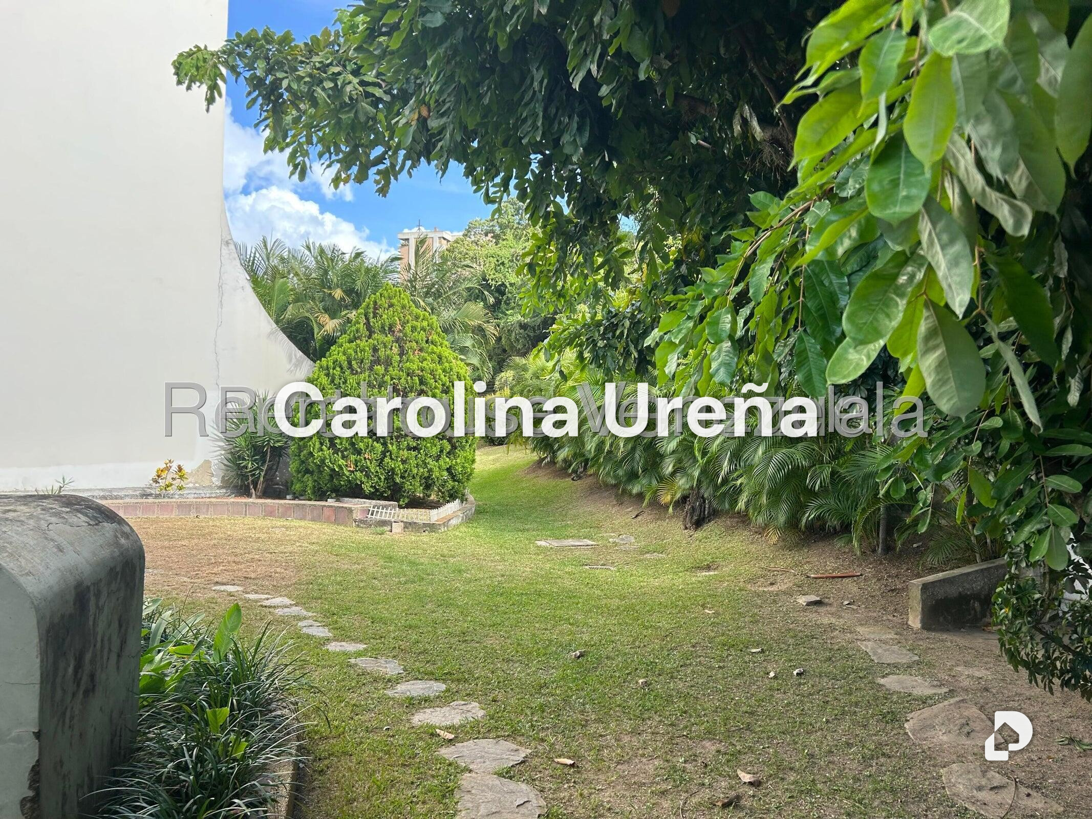 Apartamento en Las Mesetas de Santa Rosa de Lima, Caracas – 24