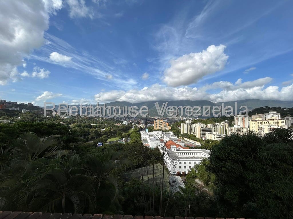 Apartamento en Las Mesetas de Santa Rosa de Lima, Caracas
