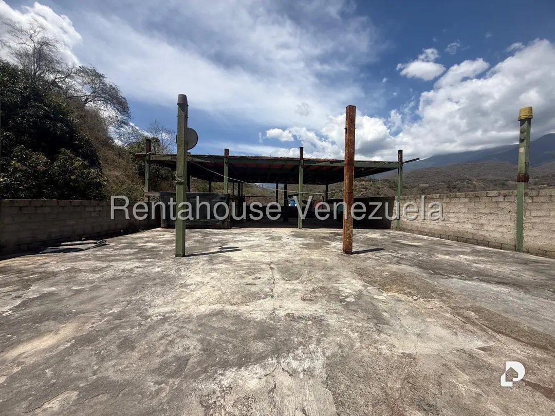 Warehouse in Mampote, Guarenas – 4