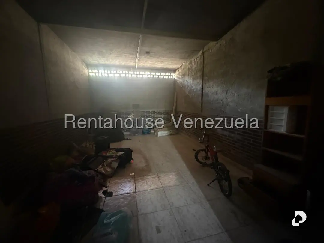 Warehouse in Mampote, Guarenas – 15