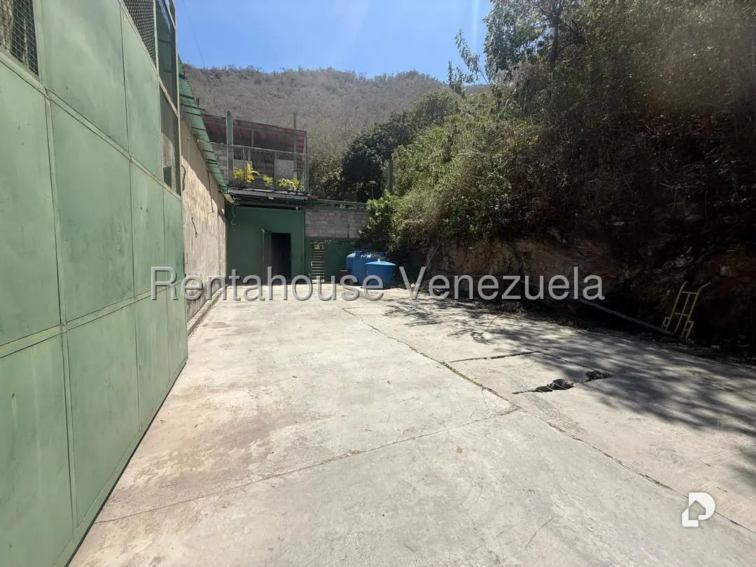Warehouse in Mampote, Guarenas – 1