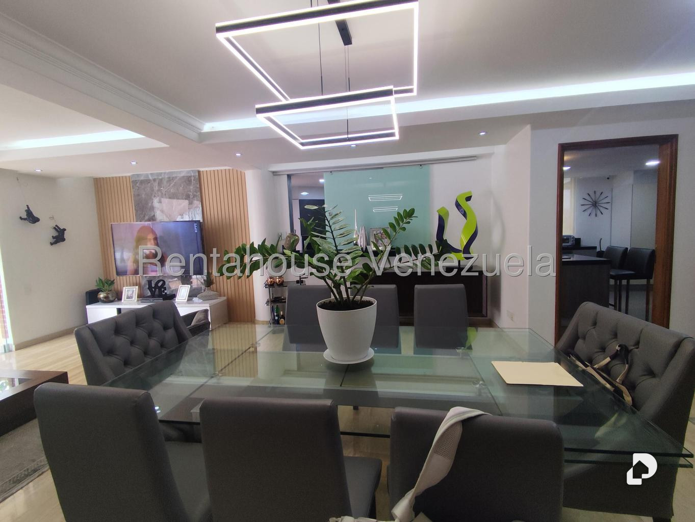 House in Lomas de La Lagunita, Caracas – 21
